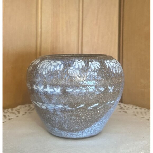 Handcrafted Stoneware Vase Lavender White Floral Design 3.25in Rustic Home - Picture 6 of 7